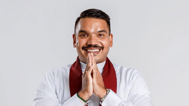 வேலைவாய்ப்பு வழங்குவதற்காக பாலியல் லஞ்சம் கோரிய நாமல் ராஜபக்ஷ