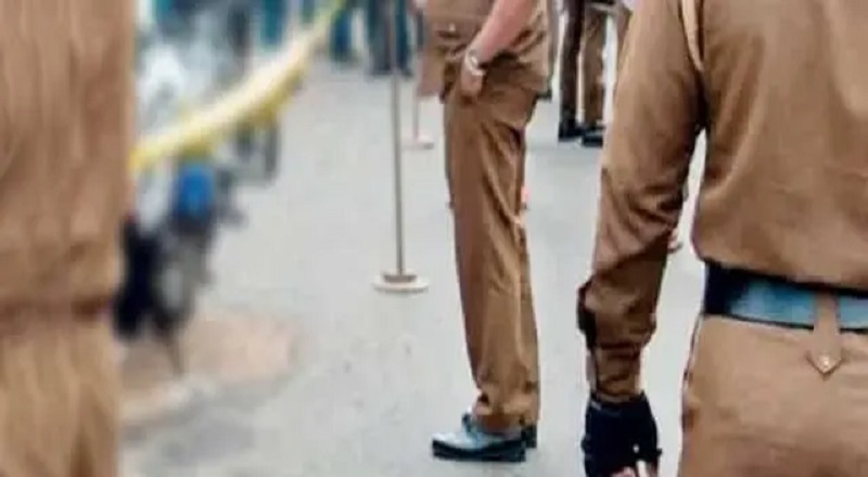பொலிஸாரின் உத்தரவை மீறி பயணித்த முச்சக்கர வண்டி மீது துப்பாக்கிச்சூடு