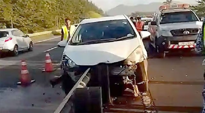 தெற்கு அதிவேக நெடுஞ்சாலையில் விபத்து - பெண் ஒருவருக்கு காயம்
