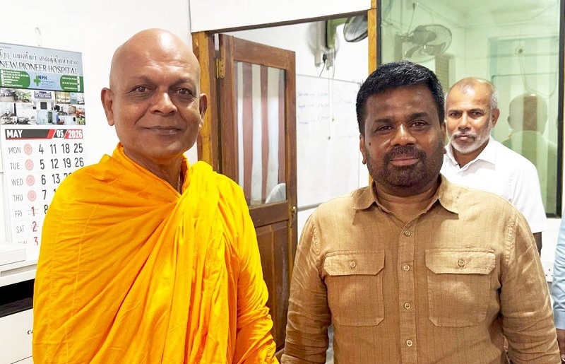 ஞானசார தேரருக்கு ஆதரவாக கேள்வி எழுப்பிய அம்பிட்டியே சுமணரத்ன தேரர்