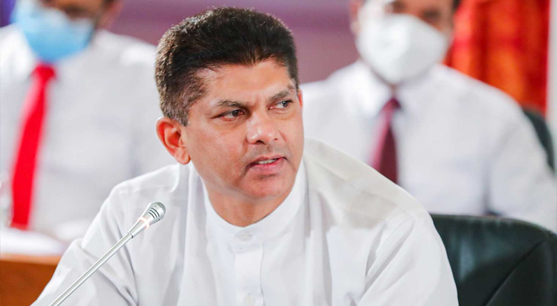 இராஜாங்க அமைச்சர் லொஹான் ரத்வத்த இராஜினாமா