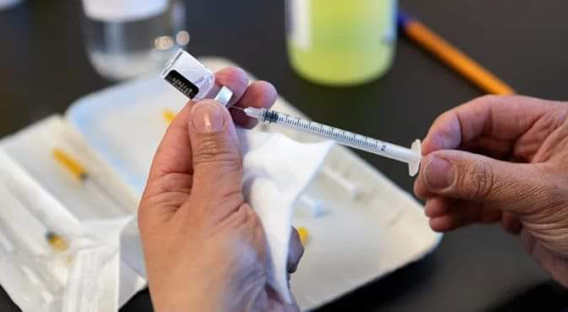 40 வயதுக்கு மேற்பட்ட அனைத்து பெரியவர்களுக்கும் பூஸ்டர் தடுப்பூசி!