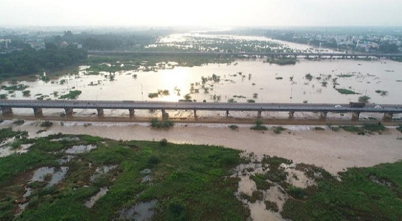 ஆற்றை தூய்மைப்படுத்திய 11 மாணவர்கள் மூழ்கி உயிரிழப்பு