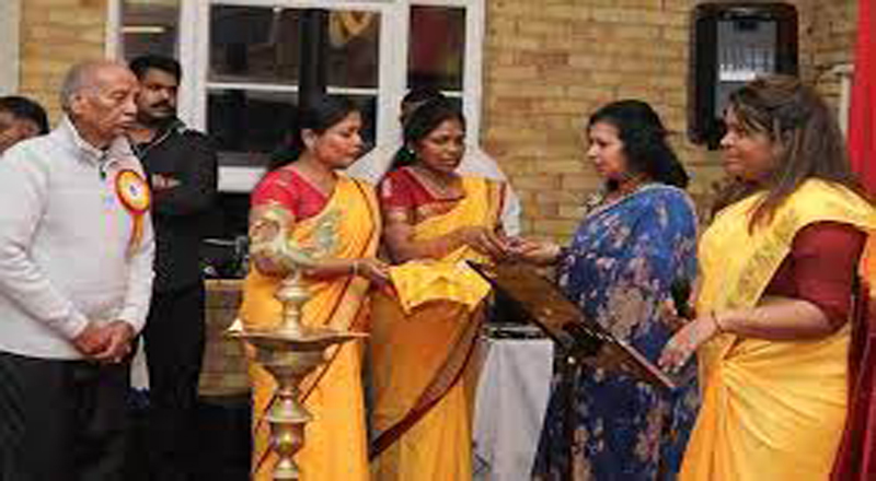 பிரித்தானியாவில், லண்டனில் நாடாளுமன்ற திடலில் கார்த்திகை மலர்கள்தூவி, நேற்று பகல் மாவீரர் நாள் நினைவேந்தல் நடத்தப்பட்டுள்ளது.