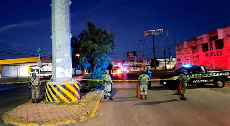 எதிரிகளை கொன்று பாலத்தில் தொங்கவிடும் கொடூரம்- மெக்சிகோவில் தொடரும் வன்முறை