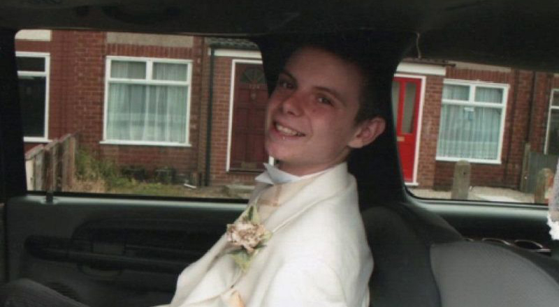 மன நோயாளி என அடைக்கப்பட்ட ஆட்டிசம் குறைபாடுள்ள மகனை போராடி மீட்ட தாய்..