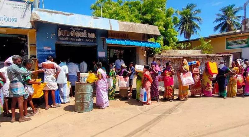 பொங்கலுக்காக விடுமுறை நாட்களில் ரேஷன் கடைகள் திறந்திருக்கும்.