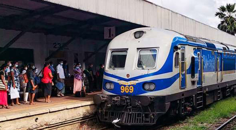 எரிபொருள் தட்டுப்பாடு காரணமாக ரயில் சேவைக்கும் சிக்கல்