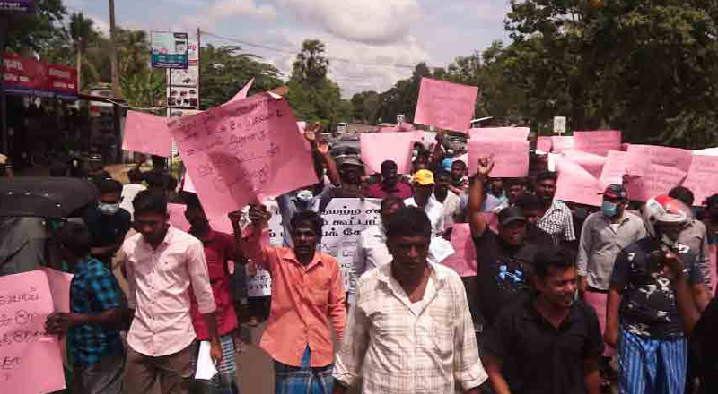 துயிலும் இல்லம் முன்பாக இருந்து ராஜபக்‌ஷர்களுக்கு எதிராக  போராட்டம் வெடித்தது