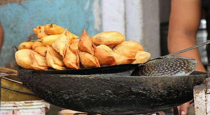 30 ஆண்டுகளாக கழிவறையில் உணவுகளை தயார் செய்த உணவகம்- சவூதி அரேபியா