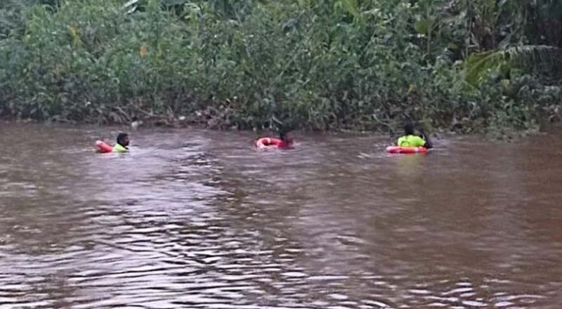 ஆற்றுக்கு அருகில் விருந்துபசாரம்: நீரில் அடித்துச் செல்லப்பட்ட பிரபல பாடசாலைகளின் இரு மாணவர்கள் 