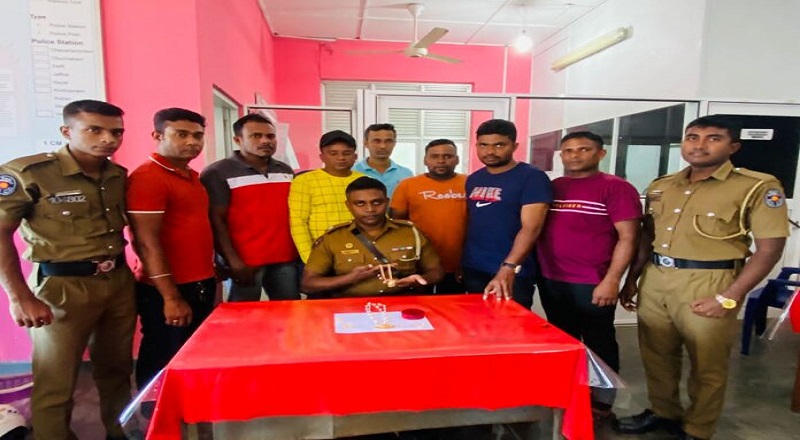 கோப்பாய் கட்டைப்பிராயில் வீடுடைத்து 16 பவுண் நகை திருட்டு