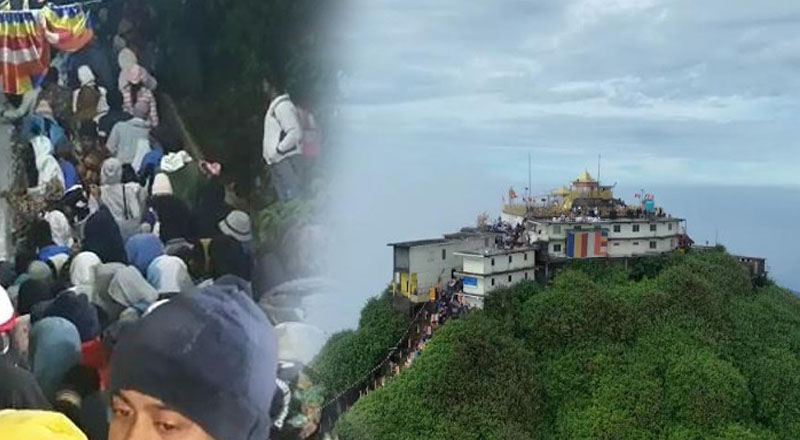 சிவனொளிபாத மலை ஏறும் போது குழந்தை பிரசவித்த பெண்