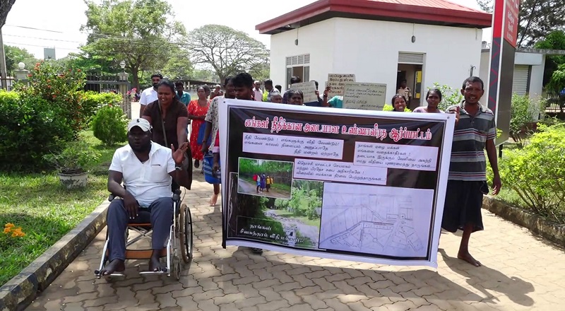  கிளிநொச்சி வட்டக்கச்சி விநாயகர் வீதியை அபிவிருத்ததி செய்வதற்கான நடவடிக்கை முன்னெடுக்குமாறு கவனயீர்ப்பு!