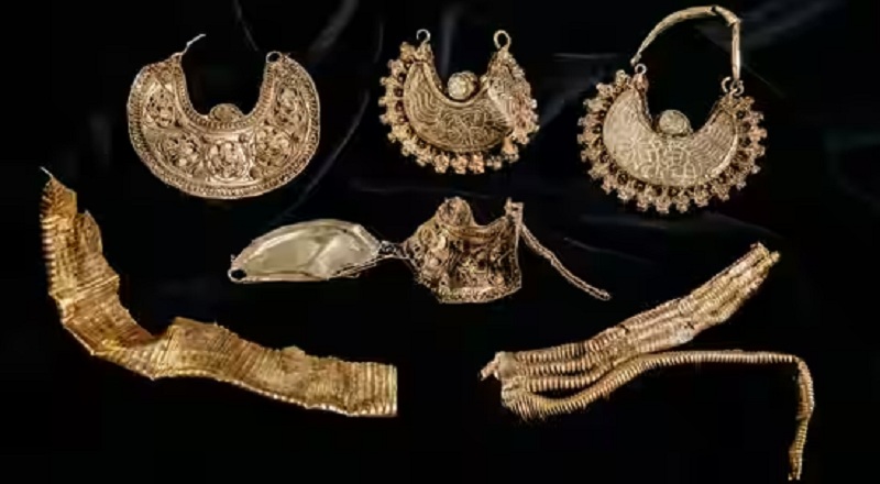 நெதர்லாந்தில் 1000 ஆண்டு பழமையான தங்க புதையல் கண்டுபிடிப்பு 