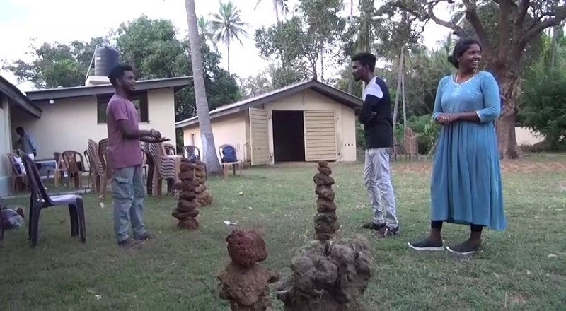 சங்கரத்தை - துணைவி சந்திக்கு அருகாமையில் உள்ள நாச்சார் வீட்டில் காண்பியக்கலை கண்காட்சி