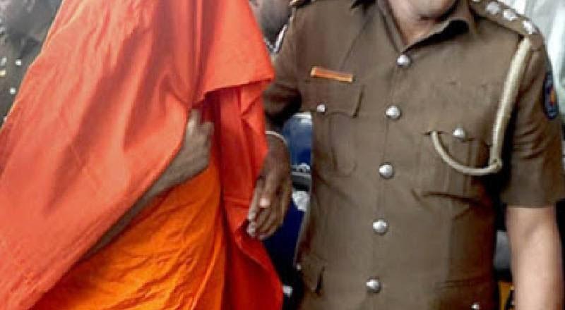 பாலியல் வன்கொடுமை செய்த குற்றச்சாட்டில் மூன்று பிக்குகள் கைது