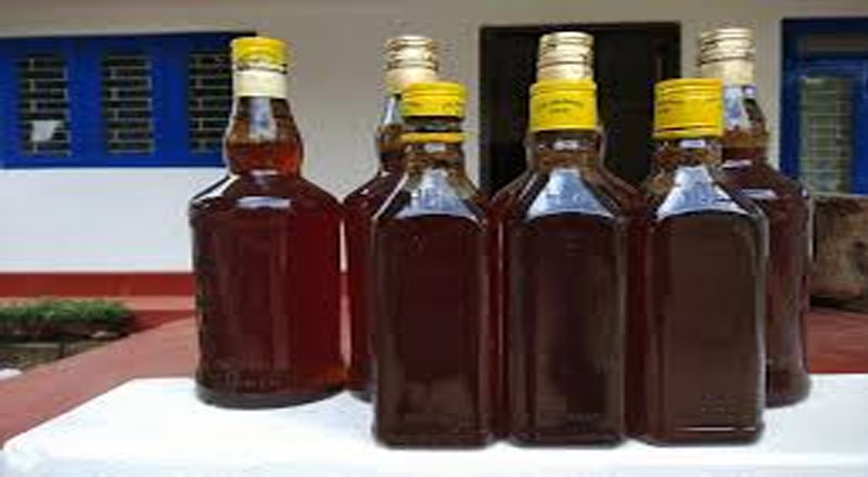 வவுனியாவில் தேன் எனக் கூறி சீனி பாணியை விற்பனை செய்த நபர்