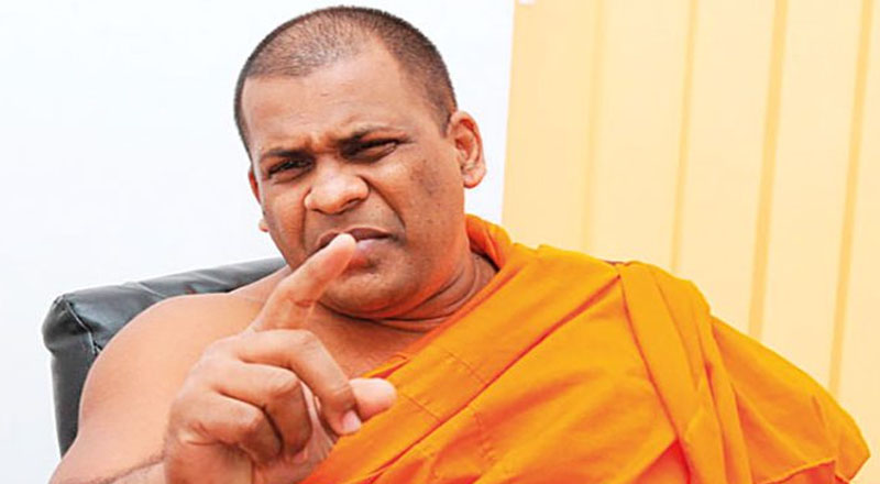 பாஸ்டர் ஜெரோமுக்கு எதிராக ஞானசார தேரர் சிஐடியில்  முறைப்பாடு