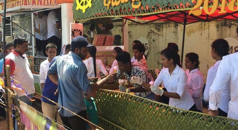 பொசன் பண்டிகைக்காக நடத்தப்படும் தன்சல்கள் தொடர்பில் பொது சுகாதார பரிசோதகர்களுக்கு அறிவிக்கப்பட வேண்டும் .