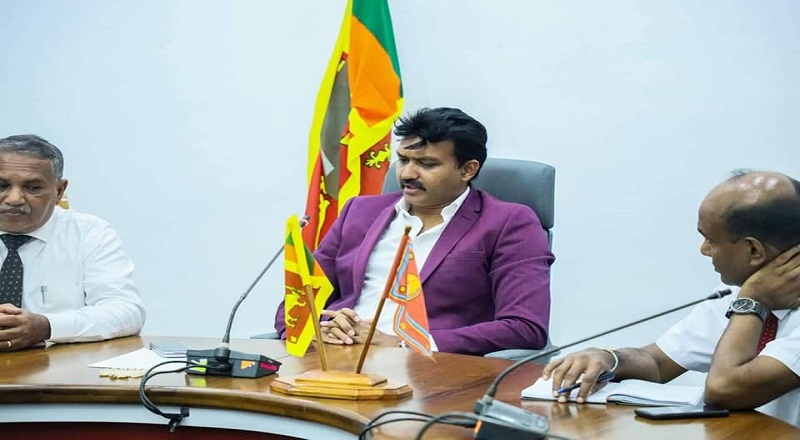 தகவல் தொழில்நுட்ப அதிகாரிகளுடன் கிழக்கு ஆளுநர் கலந்துரையாடல்