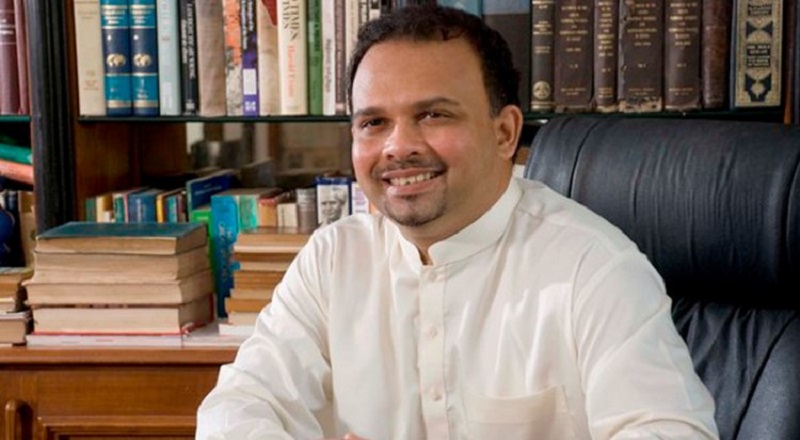 சப்ரகமுவ மாகாண ஆளுநராக நவீன் திஸாநாயக்கவை ஜனாதிபதி ரணில் விக்கிரமசிங்க நியமித்துள்ளார்