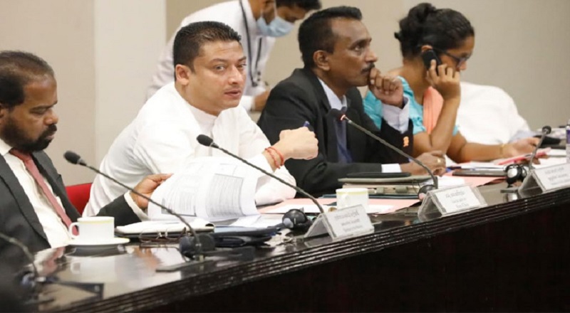 நாட்டுக்குள் மேற்கொள்ளப்படும் முதலீடுகள் தொடர்பில் புதிய சட்டமூலத்தை  நிறைவேற்ற முடிவு