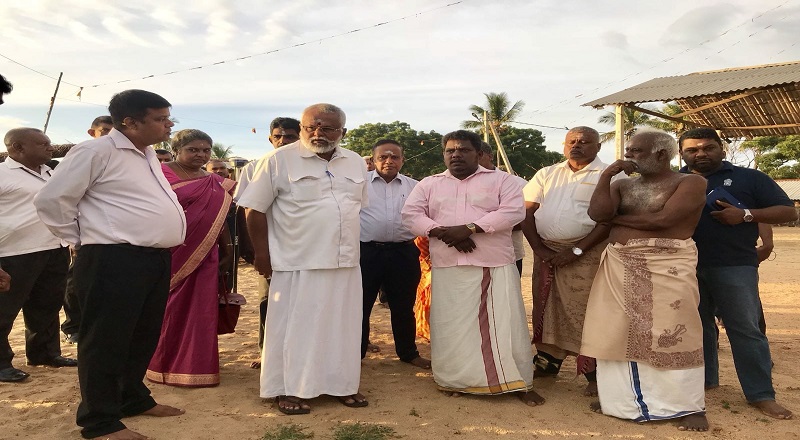 வலிகாமம்  மக்களின் காணிகளை விடுவிப்பதற்கான அளவீட்டுப் பணிகள் டக்ளஸ் தேவானந்தாவின் பிரசன்னத்துடன் ஆரம்பம்