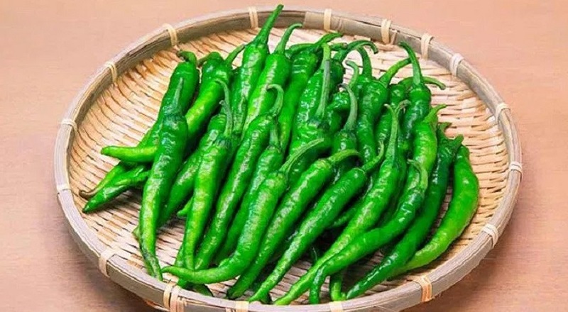 ஒரு கிலோ பச்சை மிளகாயின் சில்லறை விலை ஆயிரம் ரூபாவாக அதிகரிப்பு