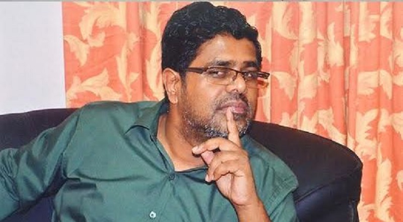 அதிகாரங்களை அபகரித்து ரணில்  தீவிர ஜனநாயக விரோத செயலில் ஈடுபகிறார் -  முஜிபுர் ரஹ்மான்