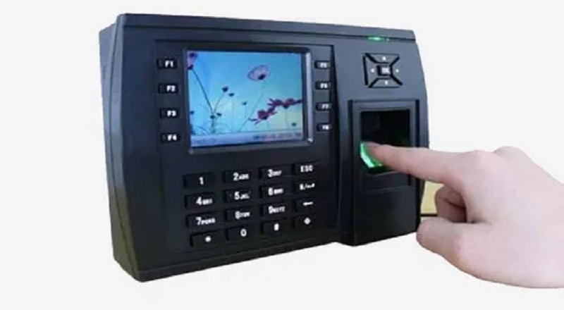 மருத்துவ அதிகாரிகளின்  தரவுகளை உறுதி செய்ய கைவிரல் அடையாளம் கட்டாயமாக்கப்பட்டுள்ளது