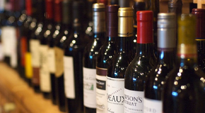 அனைத்து மதுபான போத்தல்களிலும் பாதுகாப்பு ஸ்டிக்கர்  கட்டாயம்