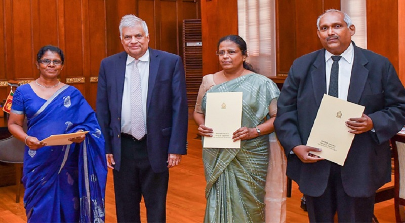 மூன்று சிரேஷ்ட அரச அதிகாரிகள் ஜனாதிபதி சட்டத்தரணிகள் நியமனம்