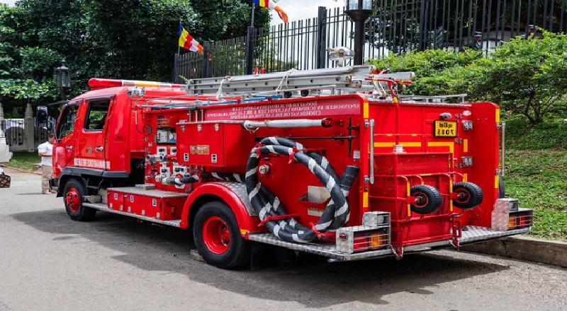 பழைய நாடாளுமன்ற கட்டிடத்தில் அமைந்துள்ள  நிதி அமைச்சில் தீ விபத்து!