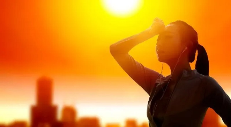 கடுமையான சூரிய ஒளி காரணமாக சருமத்தை பாதுகாப்பது மிகவும் அவசியம்