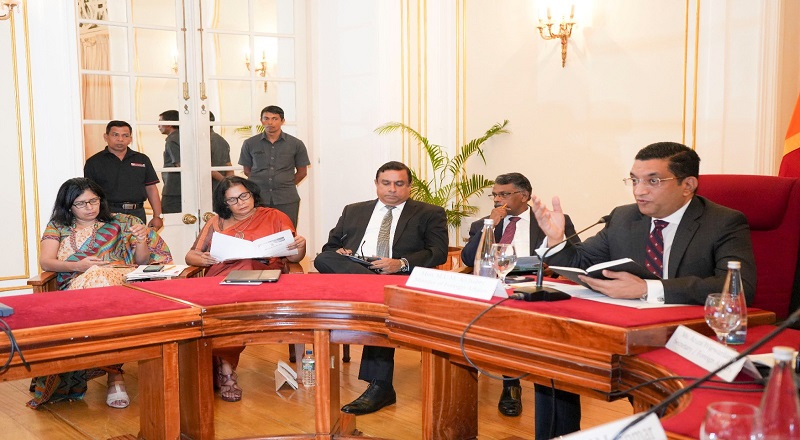 கொழும்பில் தூதரக அதிகாரிகளை சந்தித்த அமைச்சர் அலி சப்ரி