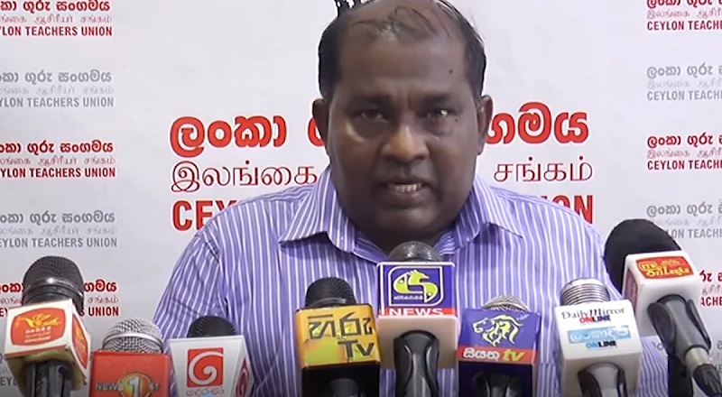 சுமார் 5,000க்கும் மேற்பட்ட ஆசிரியர்கள் நாட்டை விட்டு வெளியேறியுள்ளனர்