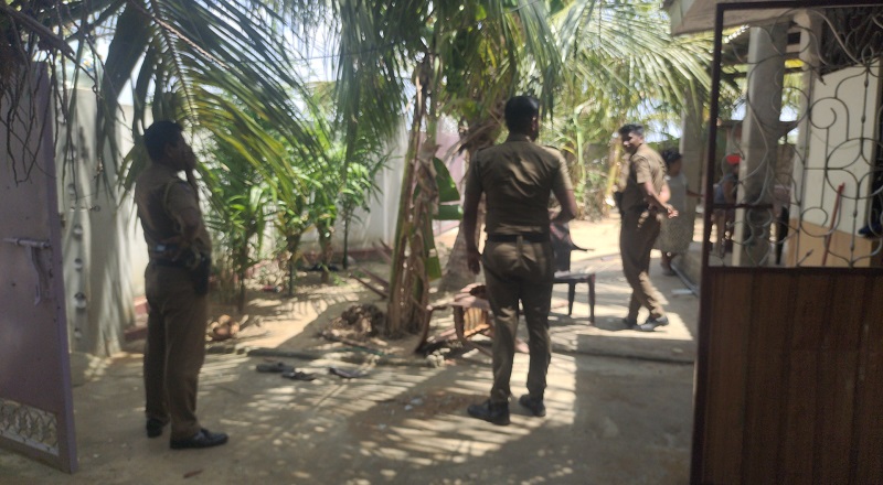 வெளிநாட்டு பிரஜையின் குடியிருப்புக்குள் புகுந்து சரமாரி தாக்குதல் நடத்திய குழு - ஐவர் வைத்தியசாலையில்