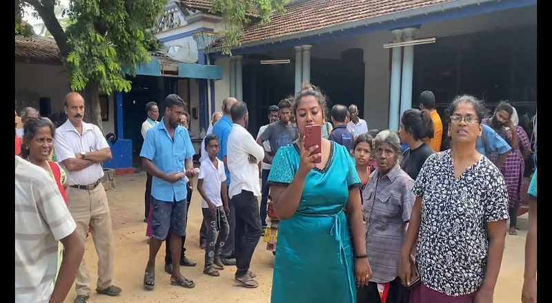யாழில் இயங்கும் பிராந்திய பத்திரிக்கை நிறுவனத்தினுள் கிறிஸ்தவ சபையை சேர்ந்த கும்பல் அத்துமீறி நுழைந்து அடாவடி
