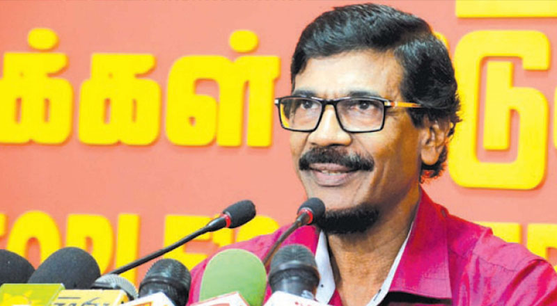 புலிகளையும் ரணிலையும் தோற்கடிக்கவே  மகிந்தவை ஜனாதிபதியாக்கினோம்: ஜே.வி.பி அதிரடி 
