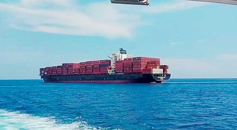 துறைமுகத்தில் நங்கூரமிட்டிருந்த பனாமா கப்பலில் பதுங்கி வெளிநாடு செல்ல முயன்ற  4 பேர் விளக்கமறியலில் 