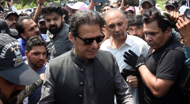 கைது செய்தது  சட்ட விரோதம்: இம்ரான் கான் விடுதலை