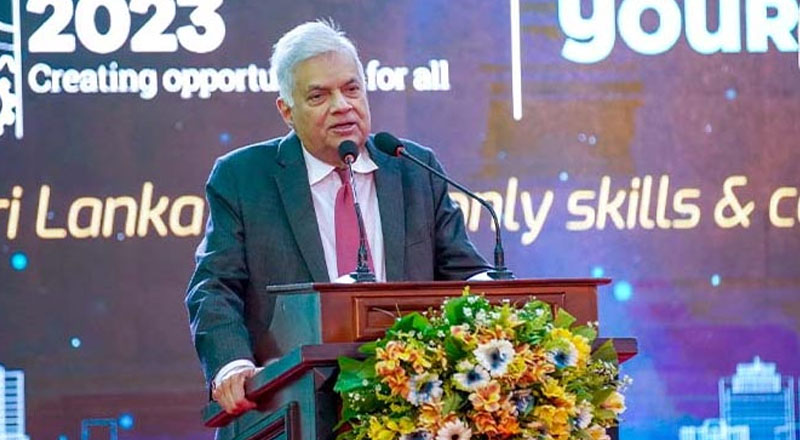 கொழும்பு பல்கலைக்கழகம் 10 ஆண்டு கால அபிவிருத்தித் திட்டத்தை முன்வைத்தால் ஆதரவளிக்க தயார்; ஜனாதிபதி