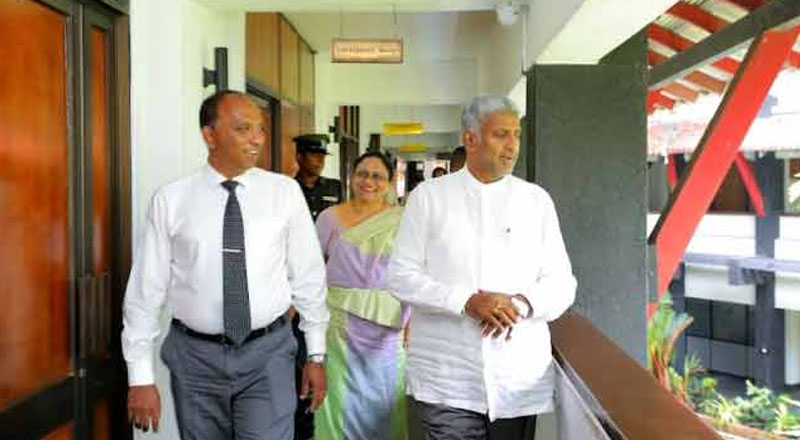 அரசாங்கத்தை கவிழ்க்க நினைப்பது பயங்கரவாத செயல்: பிரசன்ன ரணதுங்க