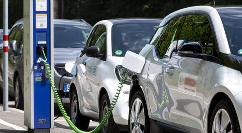 மின்சார வாகன இறக்குமதிக்கு  அமைச்சரவை விசேட அனுமதி!