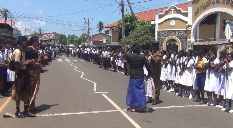மோட்டார் போக்குவரத்து பிரிவின் பங்கேற்புடன் யாழ்ப்பாணத்தில் இடம்பெற்ற வீதியோர விழிப்புணர்வு செயற்றிட்டம்