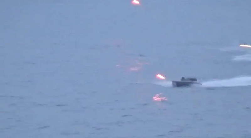 கருங்கடலில் உக்ரைனின் மூன்று  விரைவுப்படகுகளை தாக்கிய ரஷ்யா