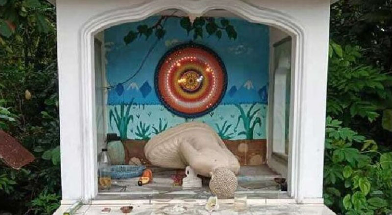 அடித்து உடைக்கப்பட்ட புத்தர் சிலை: சிங்கள பகுதியில் பரபரப்பு