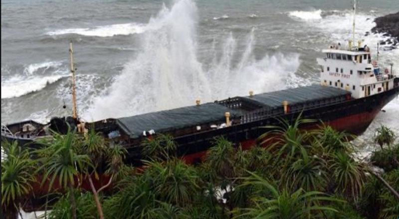 கப்பலில் வந்த லிதுவேனியன் காலி துறைமுகத்தில் இறங்க முயன்ற போது  கடலில் விழுந்து மரணம்