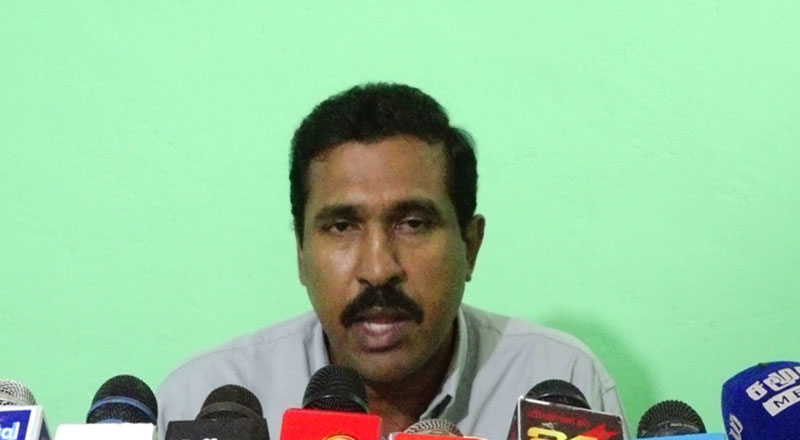 அரசாங்கம்  மீண்டும் ஊடகங்களை  கட்டுப்படுத்த முனைகின்றது: கிளிநொச்சி பிரஜைகள் குழு செயலாளர்